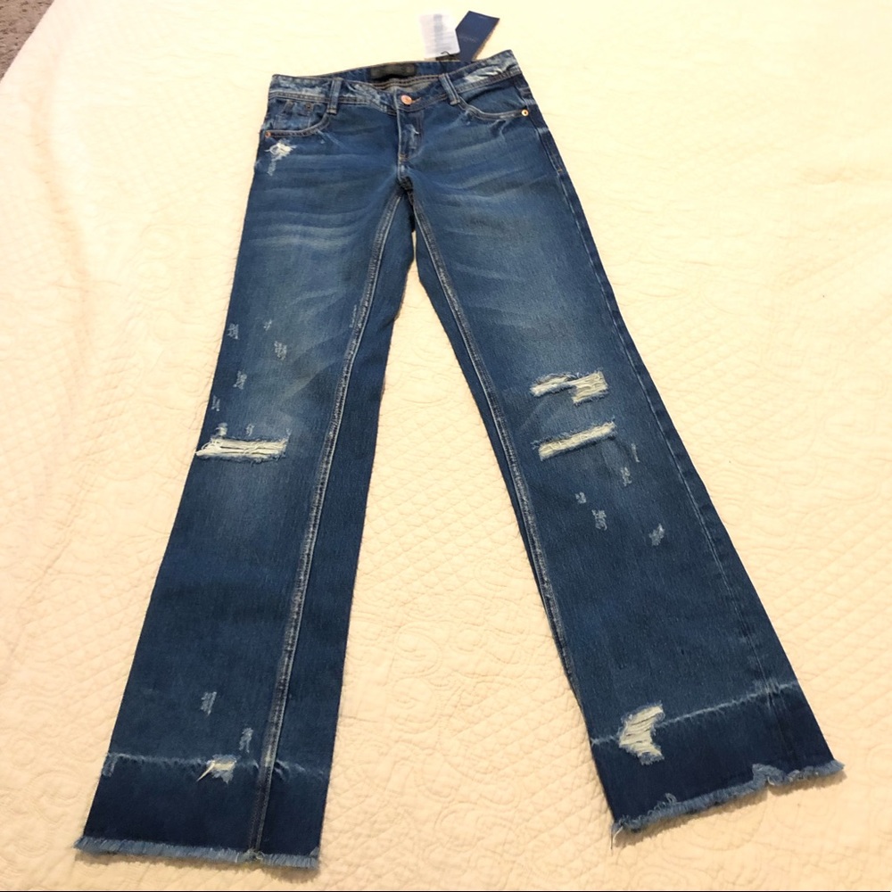 ♦️NWT ZARA DISTRESS FLARE JEANS